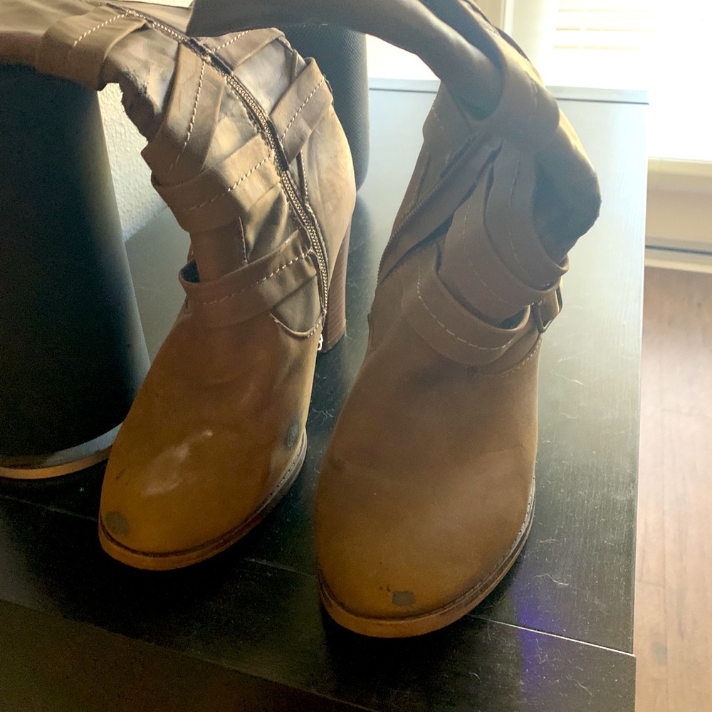 Great Tan Boots